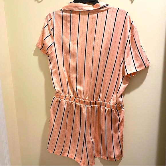 Victoria secret sleep onesie NWT size L - Picture 2 of 5